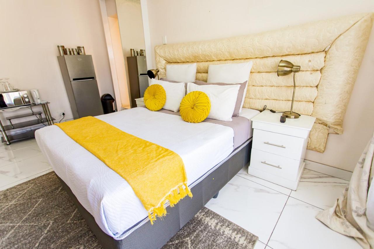 The Hide On Kilburn Hotel Roodepoort Kültér fotó